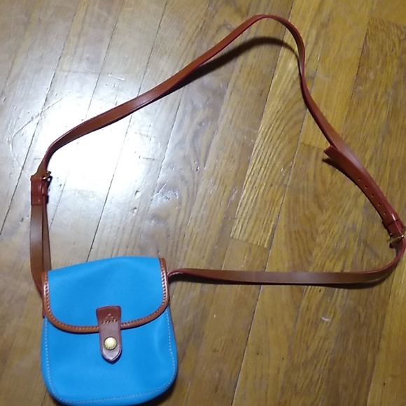 Dooney & Bourke Handbags - Dooney and Bourke purse